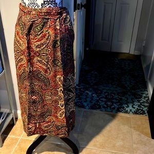 2/15$ Light paisley print skirt